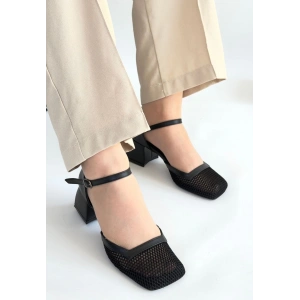 Jiole Siyah Cilt Topuklu Ayakkabı