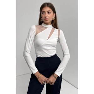 Lazer Kesim Tül Detaylı Bluz