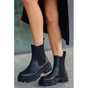 Ninle Siyah Cilt Topuklu Bot