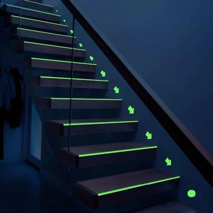 TUFEYO Karanlıkta Işık Veren  Yansıyan 4 Metre Fosforlu Yeşil Şerit Bant