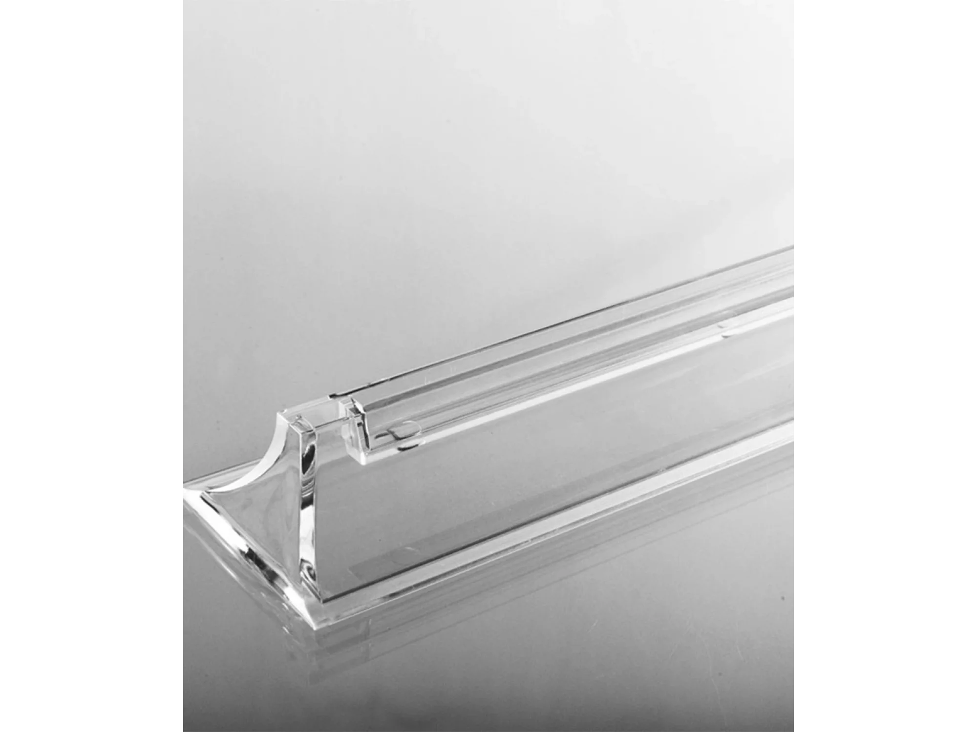 Eczane Afiş Taşıyıcı Şeffaf Pleksi