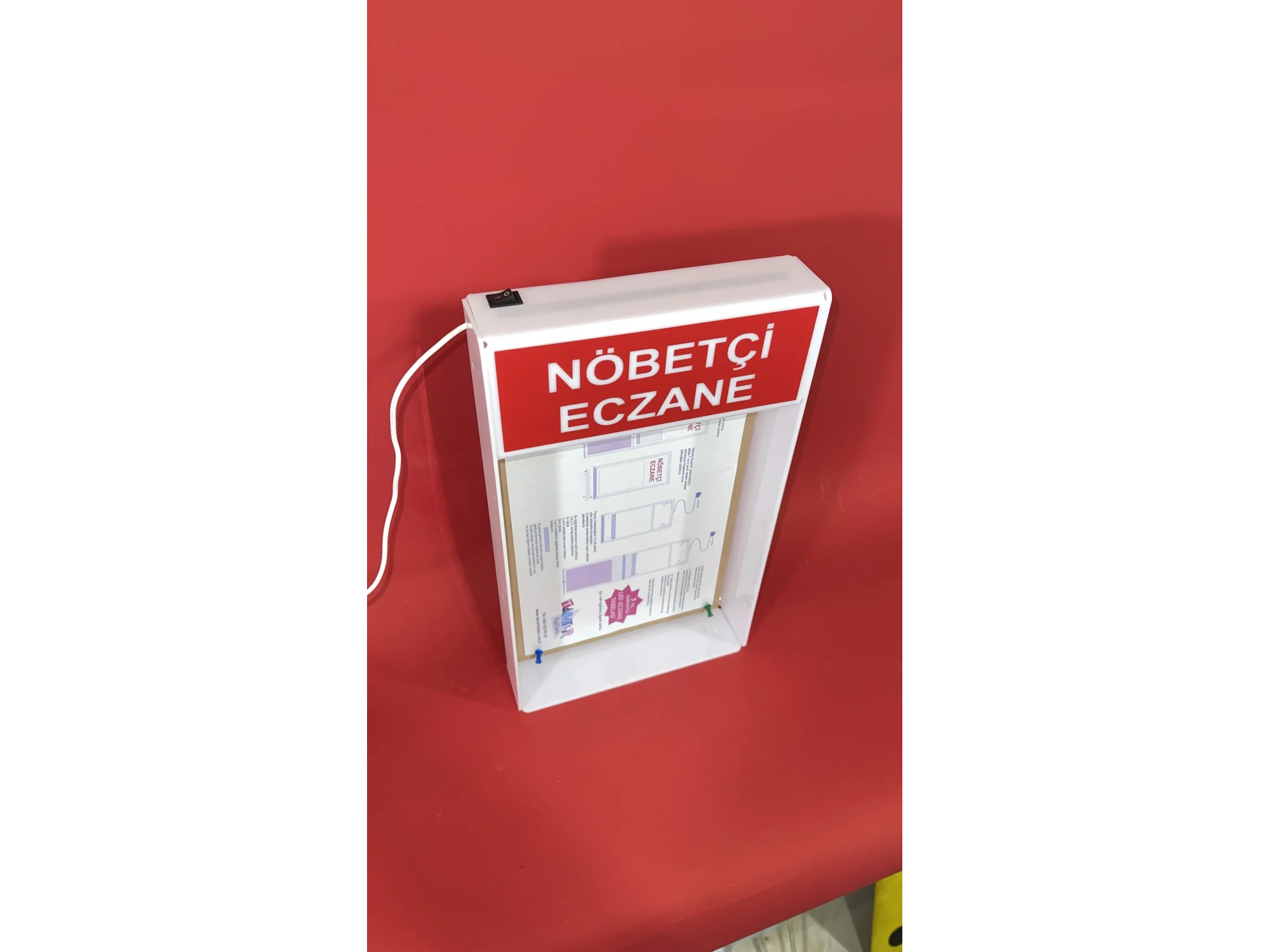 Eczane Vitrin içi Işıklı Nöbetçi Eczane Panosu