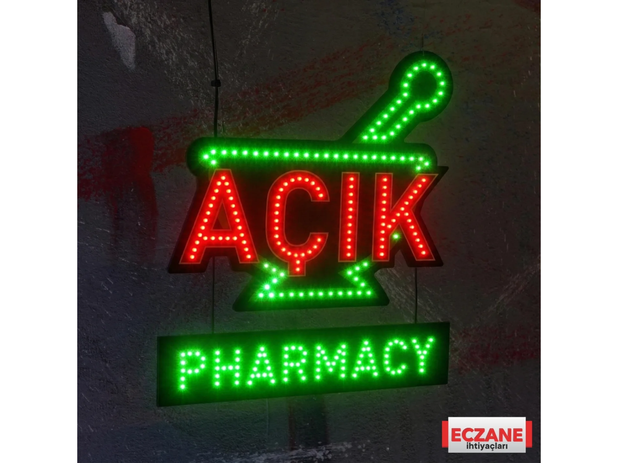 Havan Figürlü Pharmacy Açık Tabelası