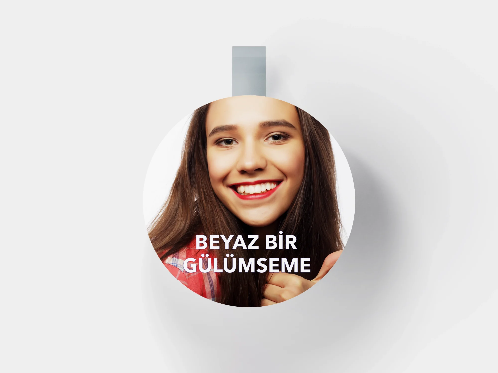 Wobbler No:82 Beyaz Bir Gülümseme