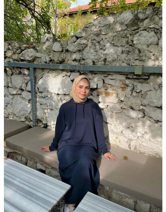 Kapüşonlu Kışlık 3 İplik Tesettür Elbise