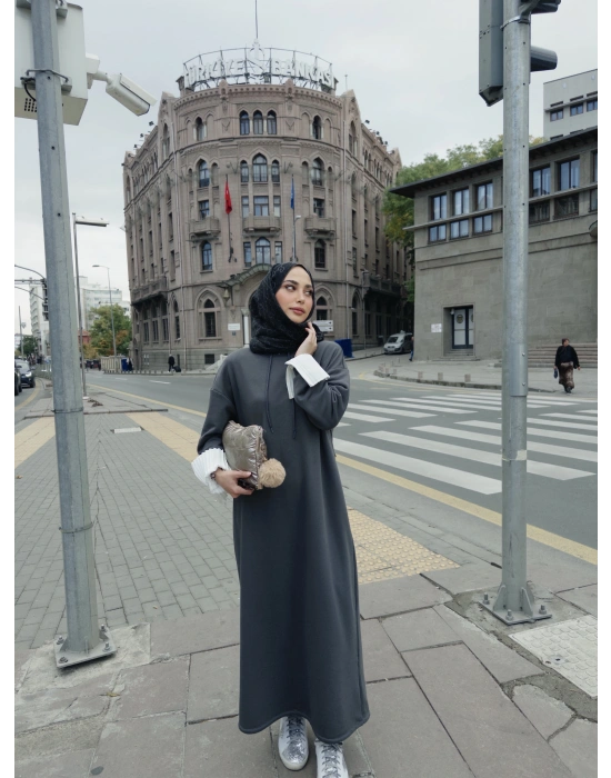 Kapüşonlu Kışlık 3 İplik Tesettür Elbise