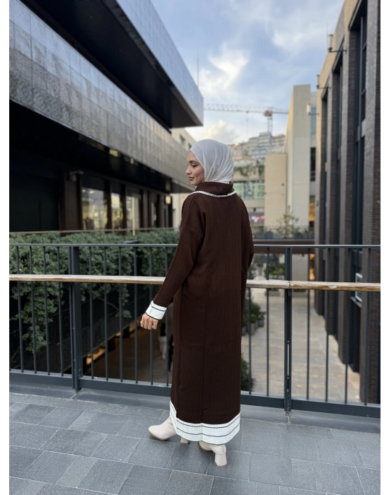 Yakalı Triko Elbise