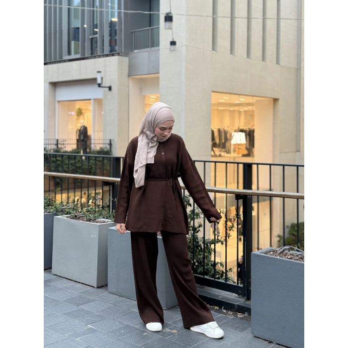 Düğmeli Kışlık Tesettür Triko Takım