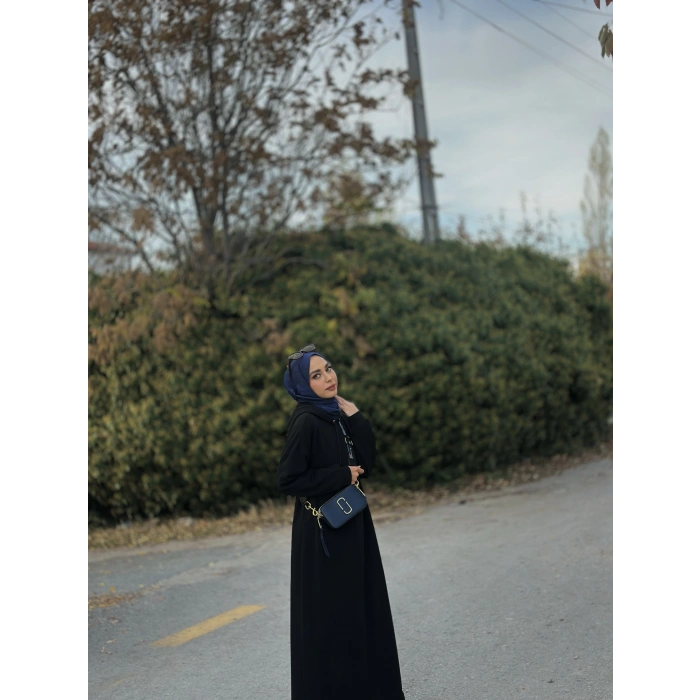 Kapüşonlu Kışlık 3 İplik Tesettür Elbise