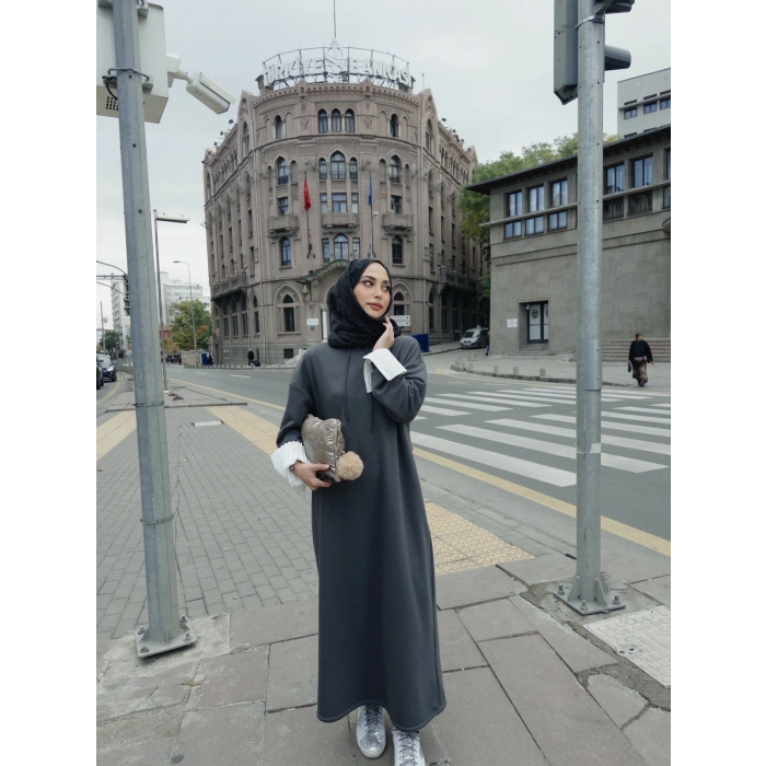 Kapüşonlu Kışlık 3 İplik Tesettür Elbise