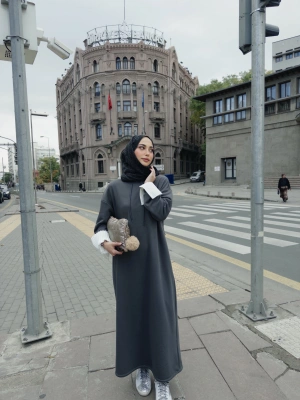 Kapüşonlu Kışlık 3 İplik Tesettür Elbise