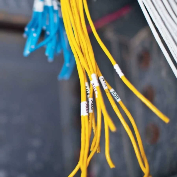 Dymo Rhinopro 1734524 Beyaz/siyah Esnek Naylon Şerit 24 Mm X 3,5 Mt