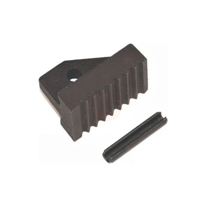 İzeltaş Ağır Tip Boru Anahtarı Yedek Parçası Alt Çene Ve Pim 36 İnç