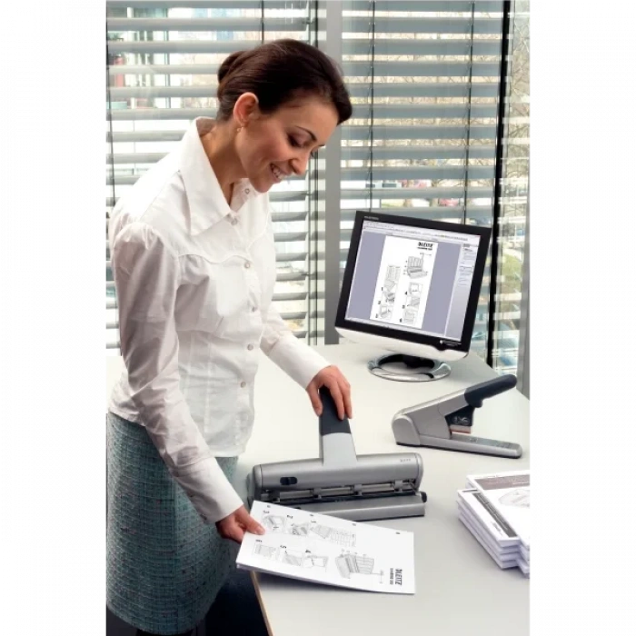 Leitz 5114 Özel Delgeç Ayarlanabilir 4 Delikli (30 Sayfa)