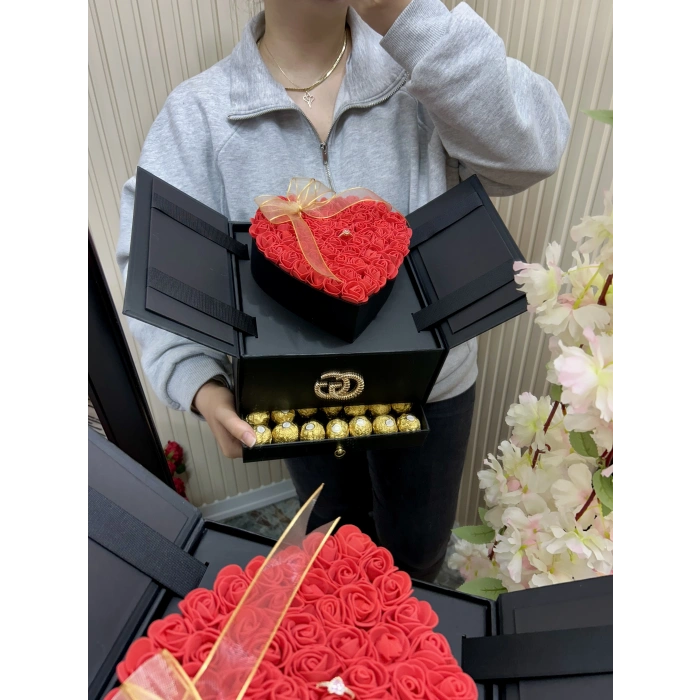 Premium Kutuda Lateks Güller & Çikolata