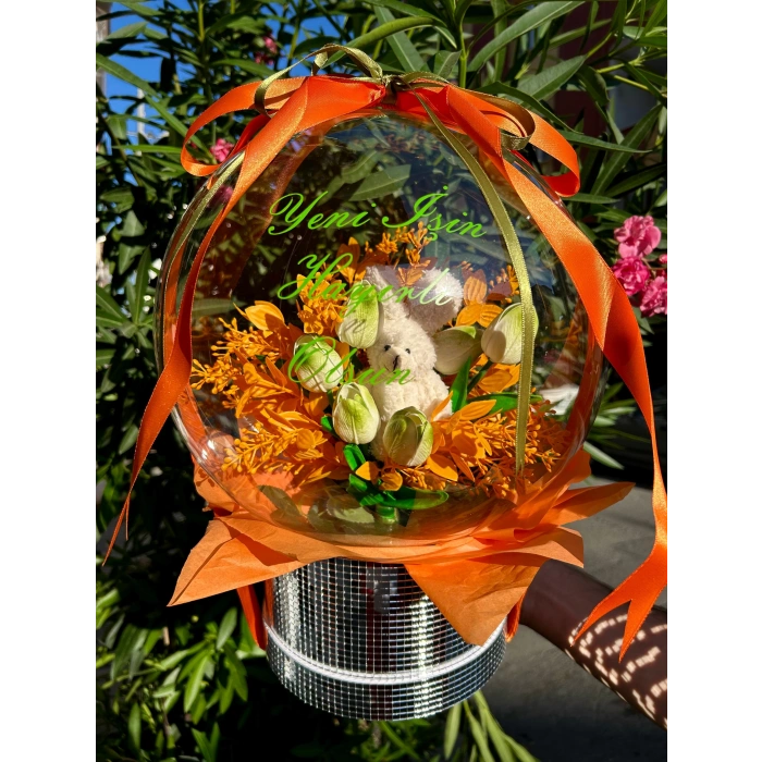 Ayna Tasarımlı Balon Kutuda Tavşanlı Lale Buketi