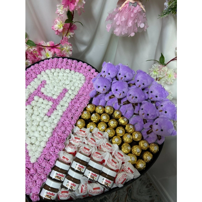 Dev Kalp Kutuda Kişiye Özel Harf & Ayıcıklar & Çikolatalar