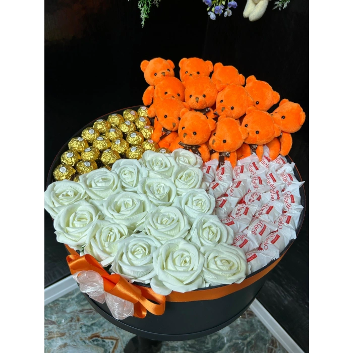 Dev Kutuda Çikolatalar & Güller ve Ayıcıklar