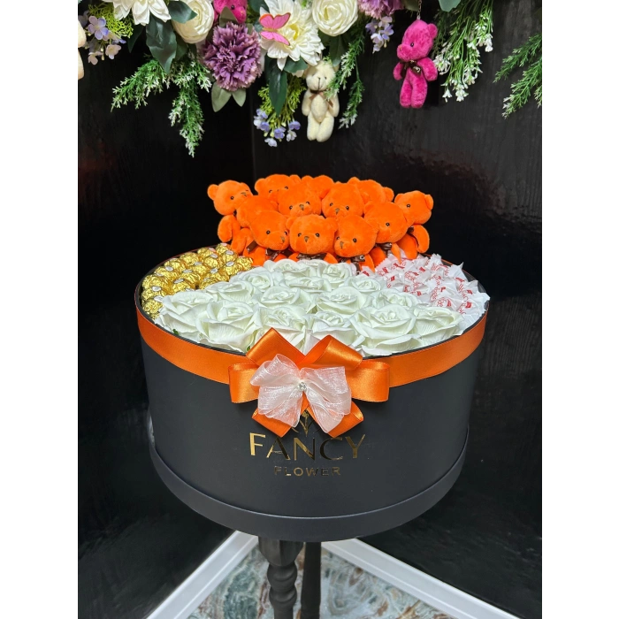 Dev Kutuda Çikolatalar & Güller ve Ayıcıklar