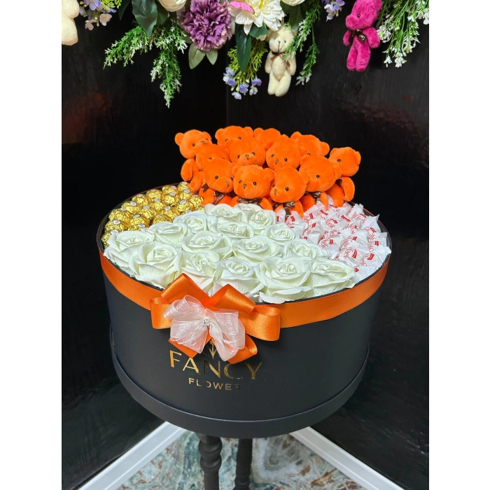 Dev Kutuda Çikolatalar & Güller ve Ayıcıklar