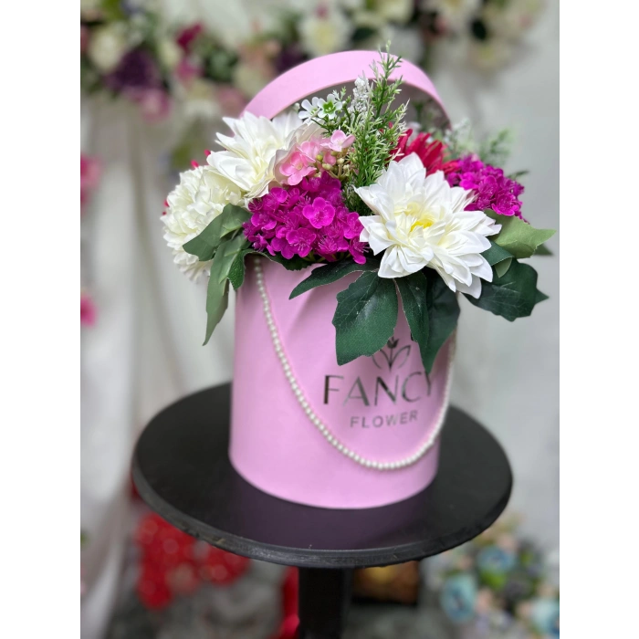 İnci Detaylı Pembe Kutu Aranjman