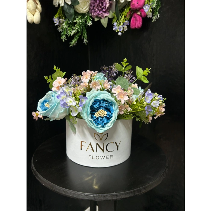 Islak Şakayık ve Yapay Bahar Çiçekli Kutu