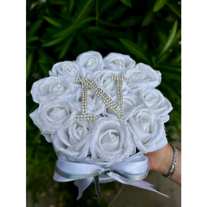 Kişiye Özel Harfli Simli Kadife Gül Kutusu