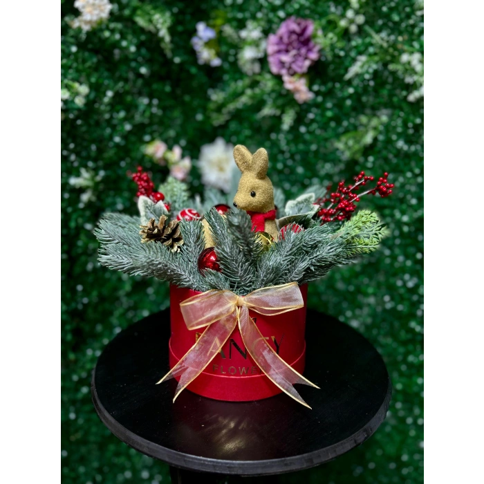 Kutuda Figürlü Yılbaşı Aranjmanı