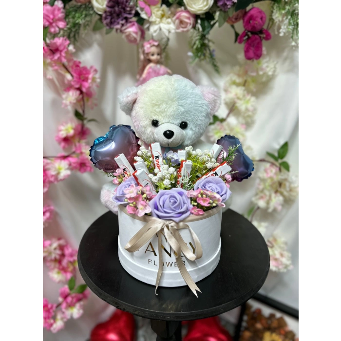 Peluş Ayıcıklı Kinder Stick & Çiçek Kutusu