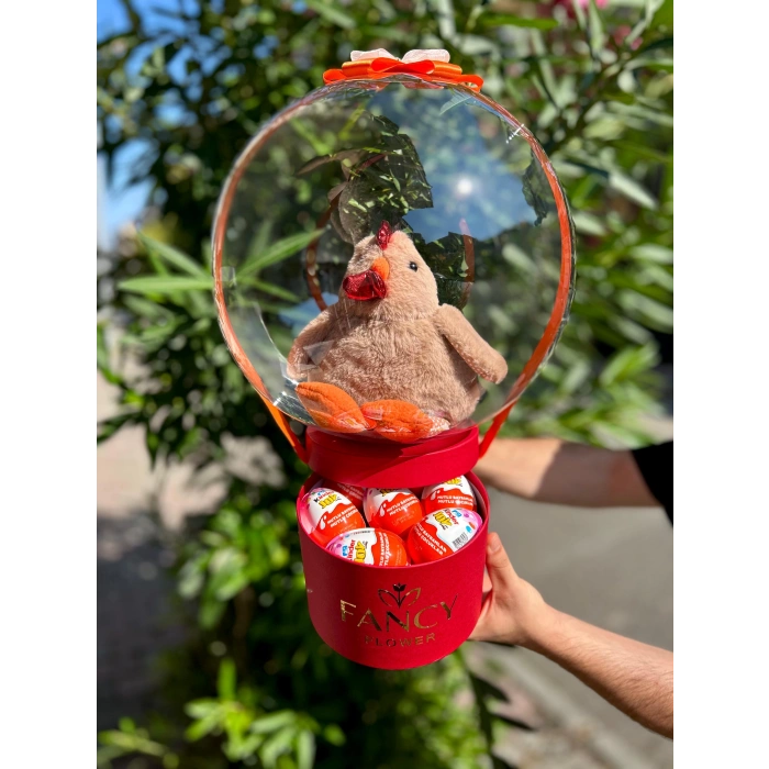 Peluş Tavuk ve Kinder Joy Balon Kutu