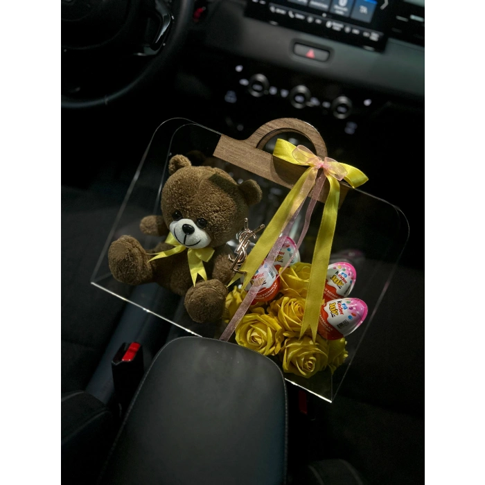 Premium Çantada Sevimli Ayıcık ve Kinder Joy