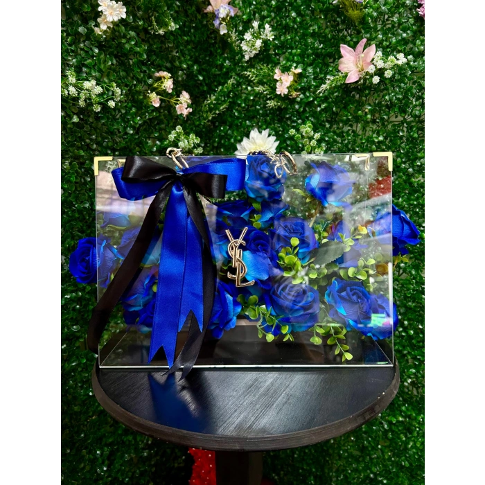 Premium Zincirli Çantada Mavi Kadife Güller