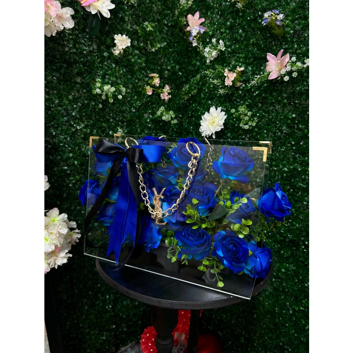 Premium Zincirli Çantada Mavi Kadife Güller