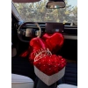 Kristal Kalp Kutuda Kırmızı Güller ve Taç