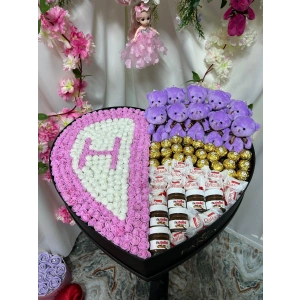 Dev Kalp Kutuda Kişiye Özel Harf & Ayıcıklar & Çikolatalar