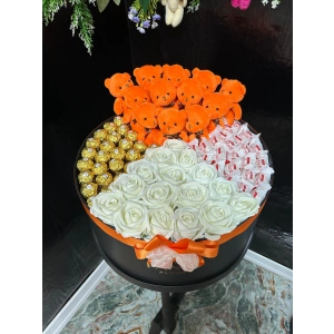 Dev Kutuda Çikolatalar & Güller ve Ayıcıklar