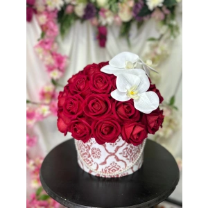 İnci Detay Islak Dokulu Orkide & Gül Aranjmanı