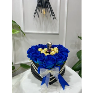 Kalp Kutuda JP. Chenet & Mavi Kadife Güller ve Rocher