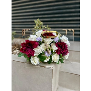 Premium Çantada Beyaz Kadife Gül & Renkli Çiçekler