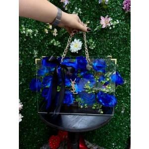 Premium Zincirli Çantada Mavi Kadife Güller