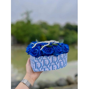 Tasarım Kalp Kutuda Mavi Kadife Güller