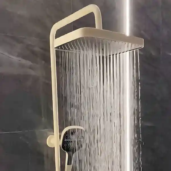 Schnelle Sharp Beyaz Akıllı Duş Seti