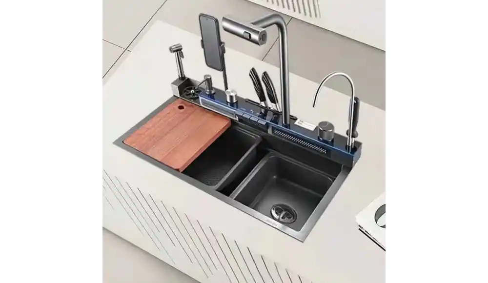 Evye Temizliği Nasıl Yapılır? Kireç, Yağ ve Çiziklerden Nasıl Korunulur?