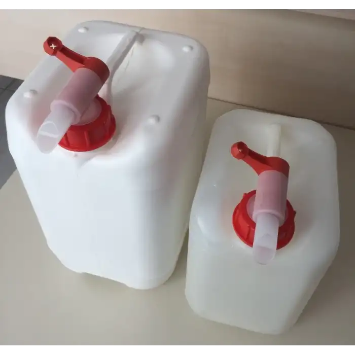 10 Lt. Kapağı Musluklu Bidon