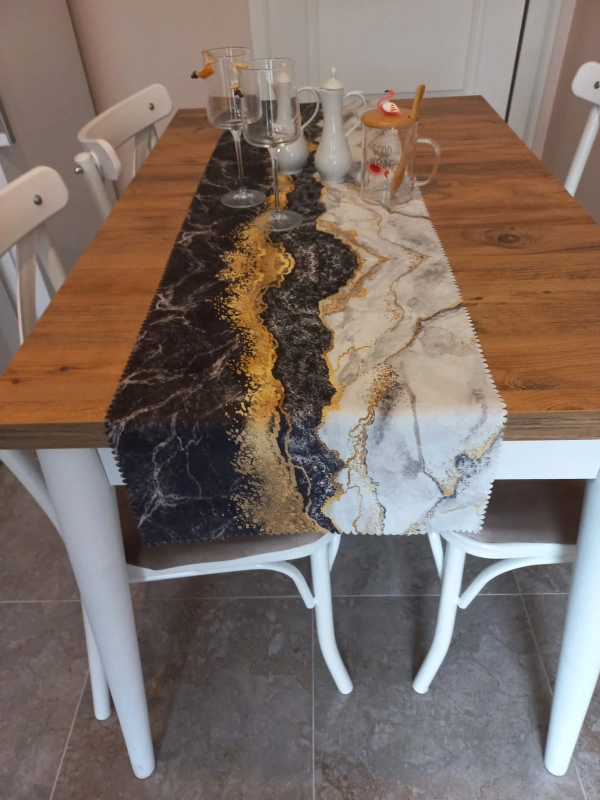 Dertsiz Kumaş 35X135 cm Runner Masa Örtüsü RN001