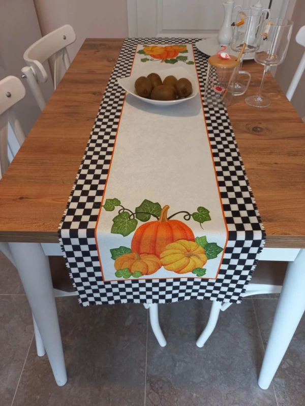 Dertsiz Kumaş 35X135 cm Runner Masa Örtüsü RN003