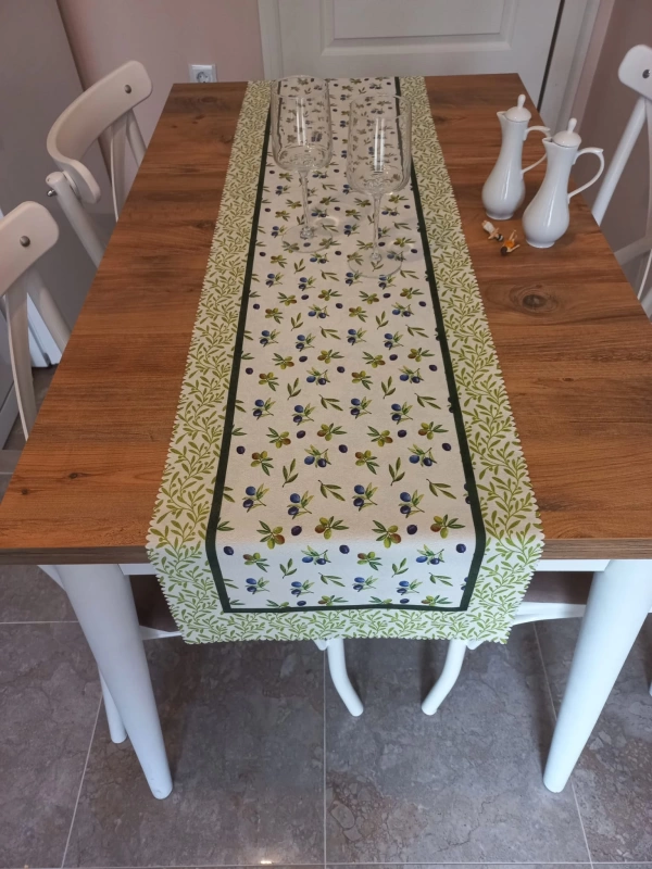Dertsiz Kumaş 35X135 cm Runner Masa Örtüsü RN007