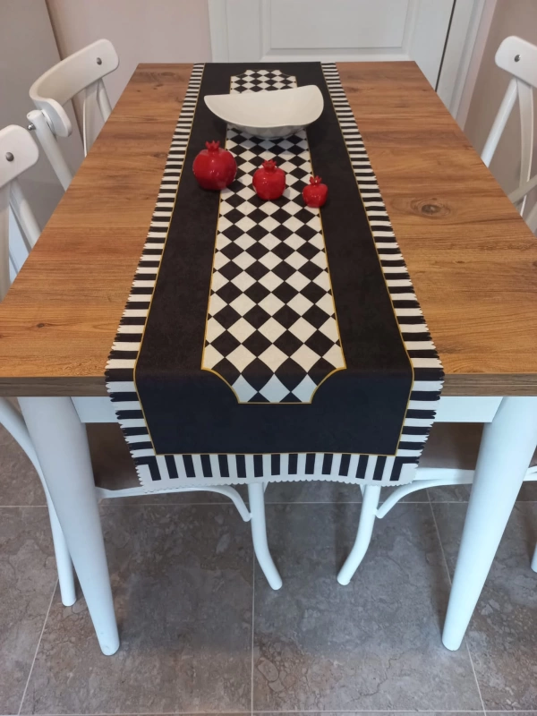 Dertsiz Kumaş 35X135 cm Runner Masa Örtüsü RN015