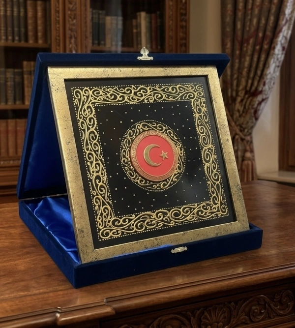Özel Kadife Kutulu 27X27 Hediyelik Tablo