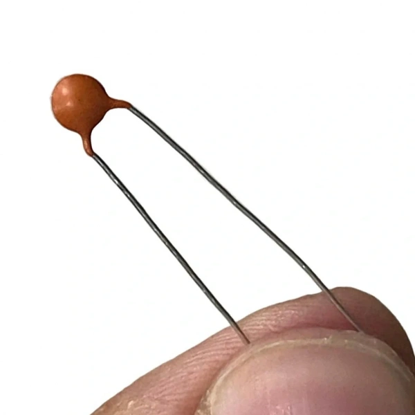 4.7pF 63V Seramik Mercimek Kondansatör 2.5mm